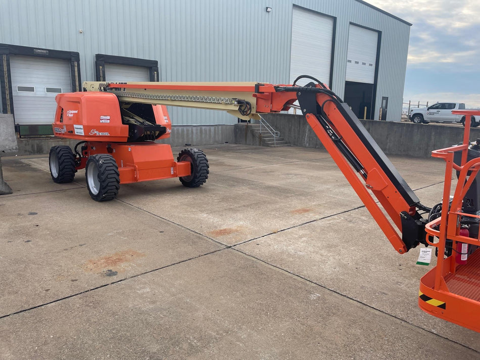 2022 JLG 660SJ