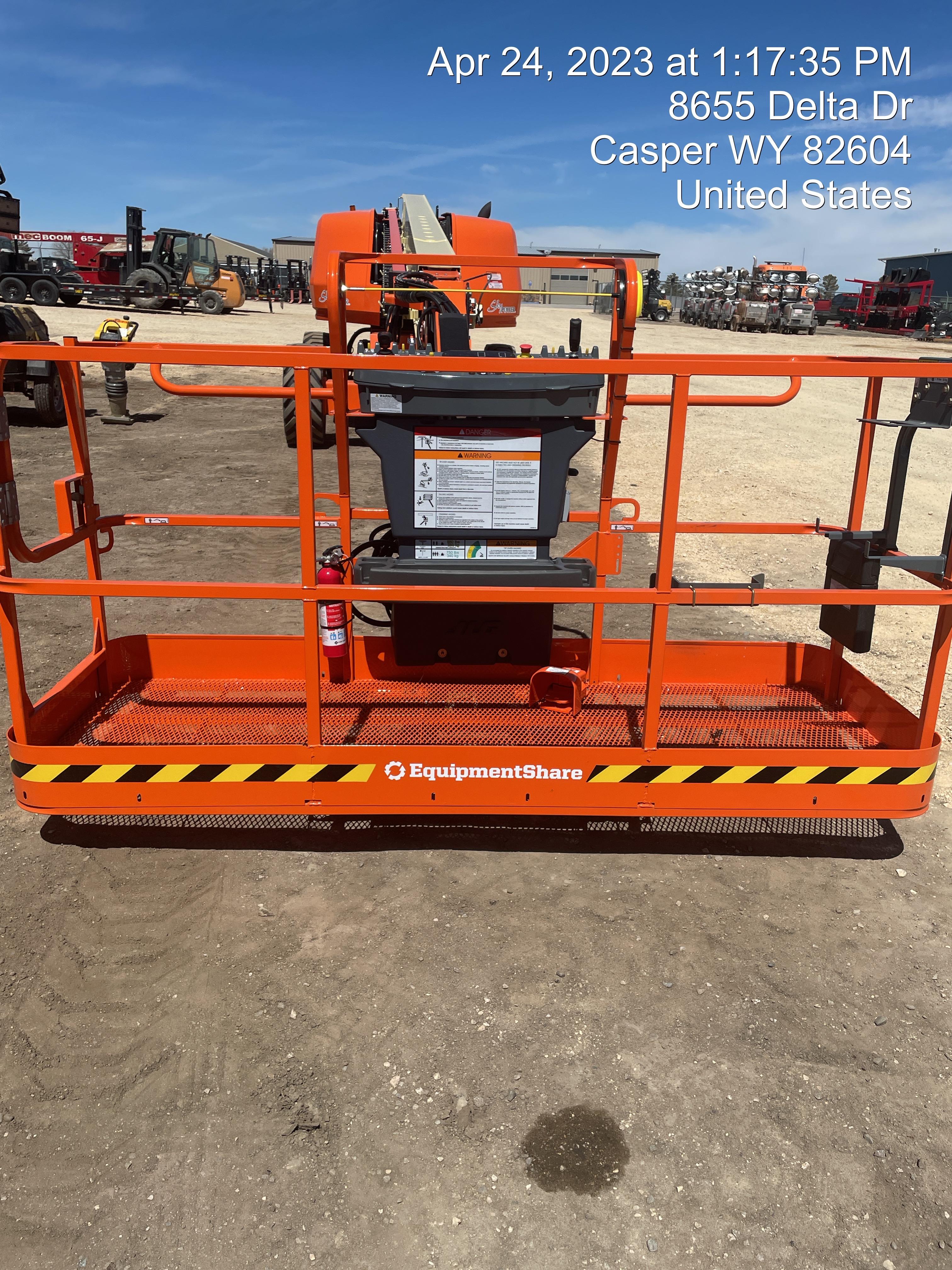 2023 JLG 660SJ
