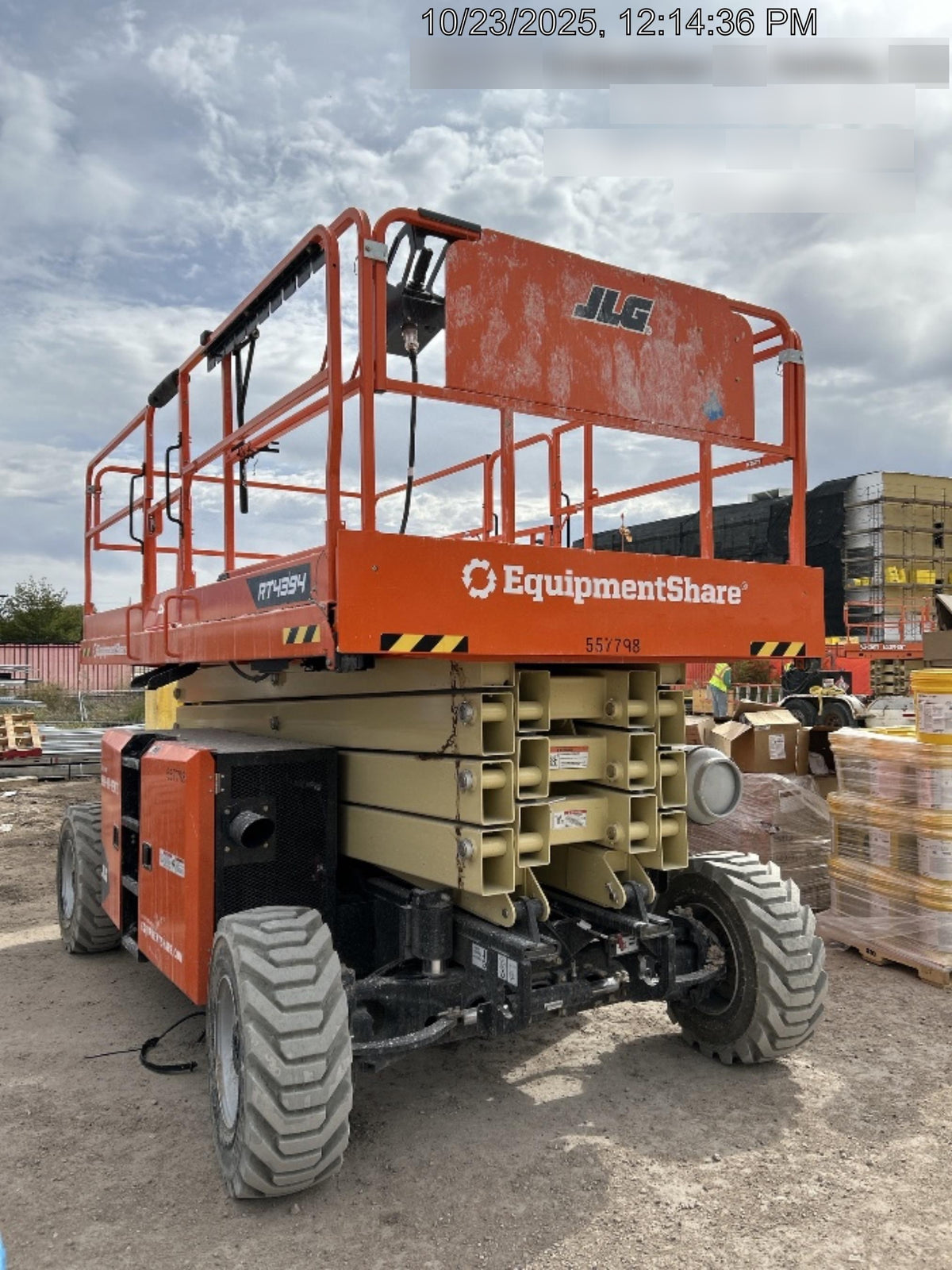 2025 JLG RT4394