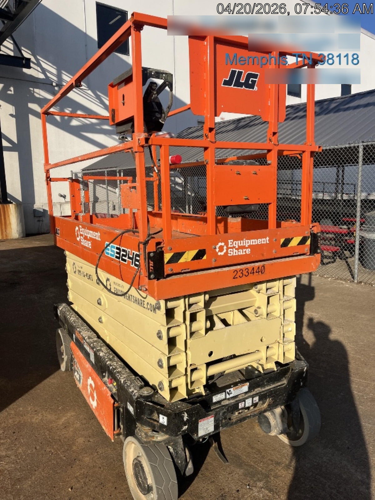 2022 JLG ES3246