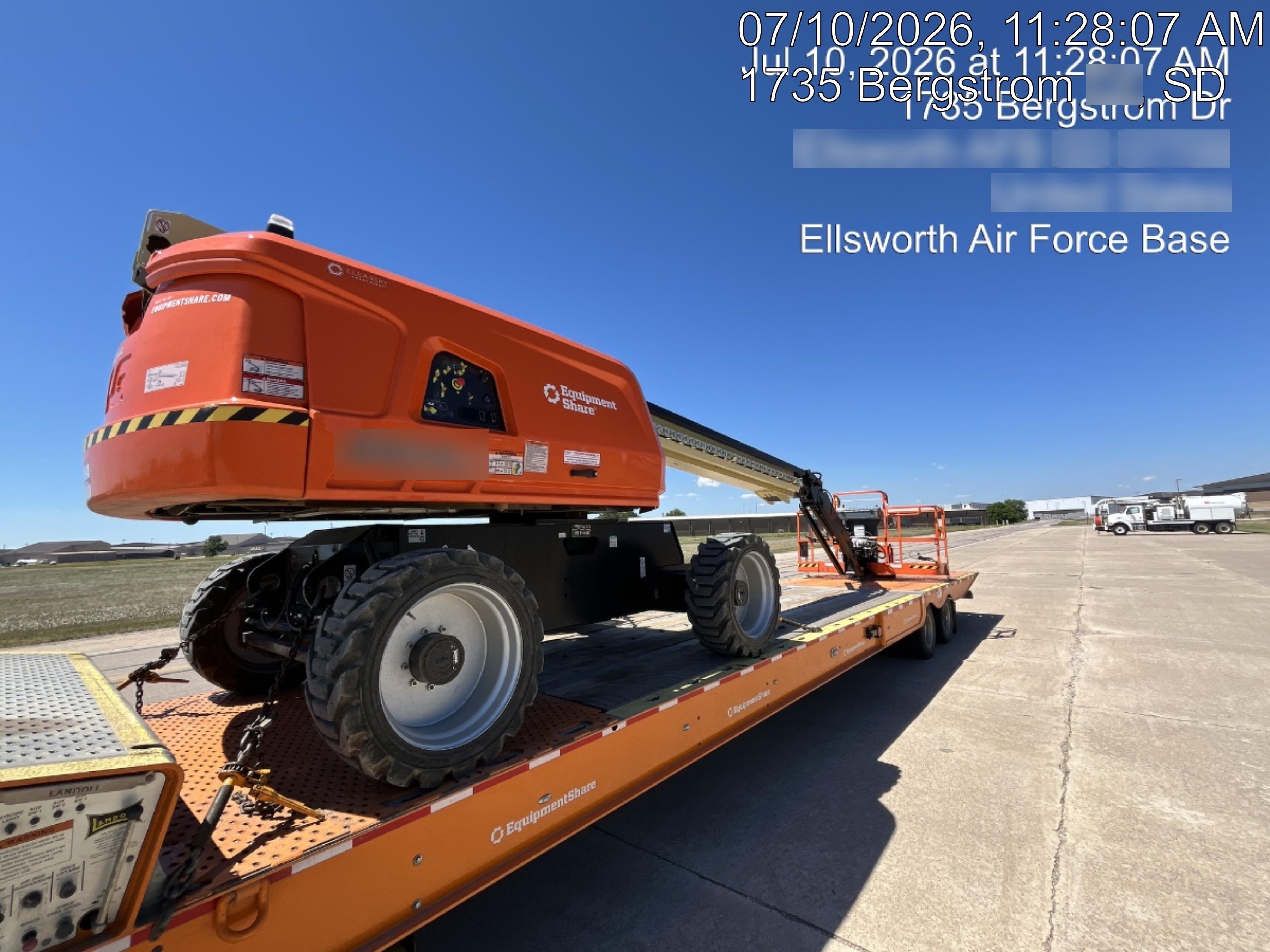 2025 JLG 660SJ