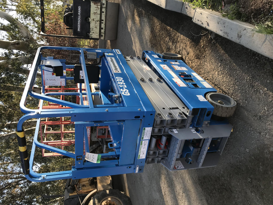 2019 Genie GS-1930 Half Height Swing Gate, 800W Inverter