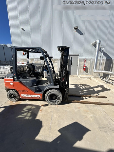 2022 TOYOTA 50-8FGU25