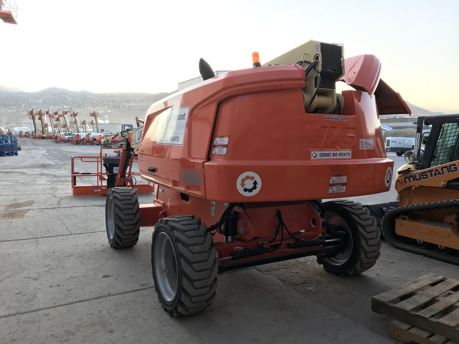2019 JLG 660SJ