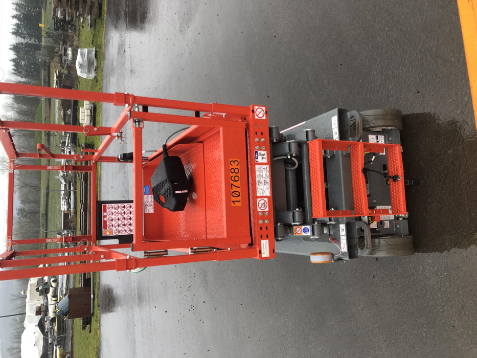 2020 Skyjack SJIII-3219 Solid NM Tires, Half height spring hinged entry gate, Dual Beacons, 800W Inverter