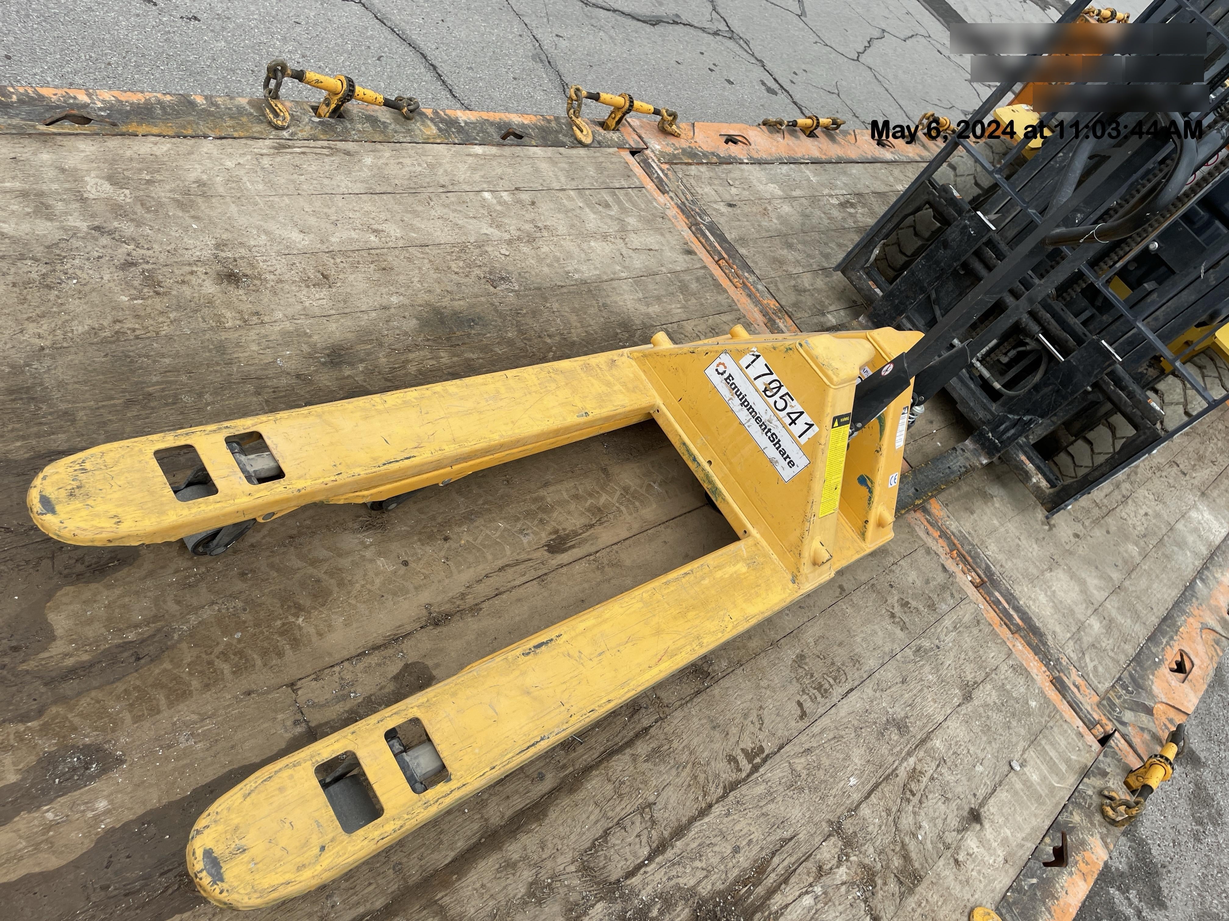 2021 ULINE H-1043