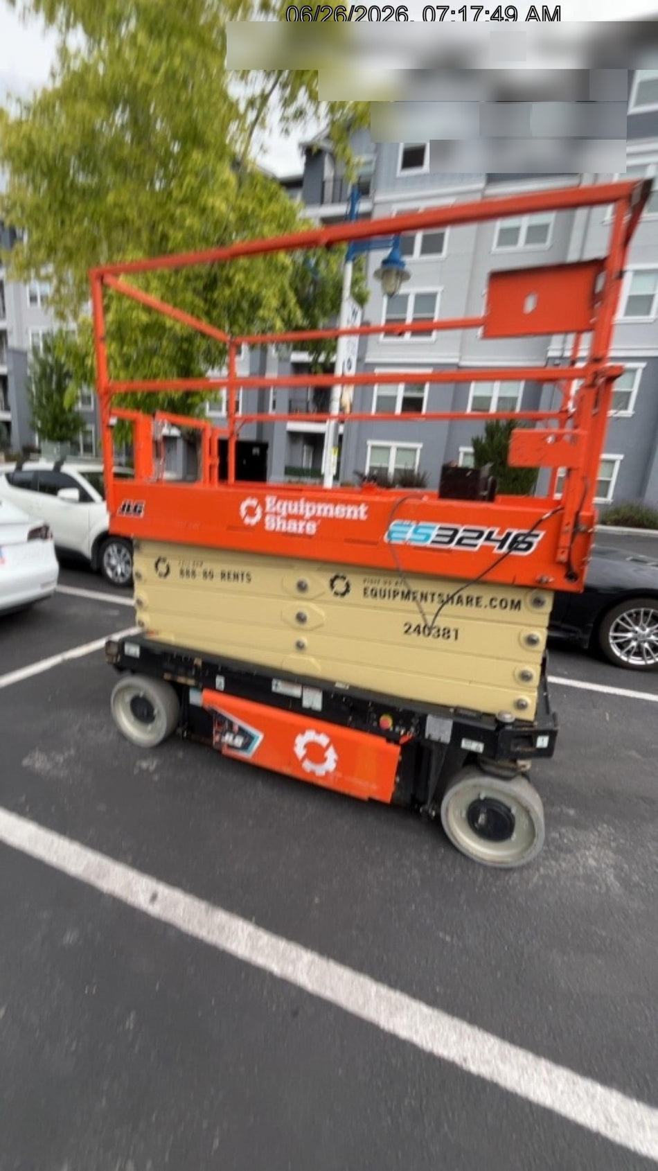 2022 JLG ES3246