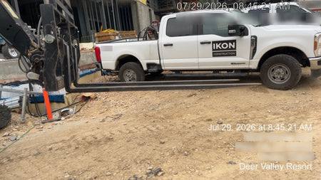 2022 JLG 1075