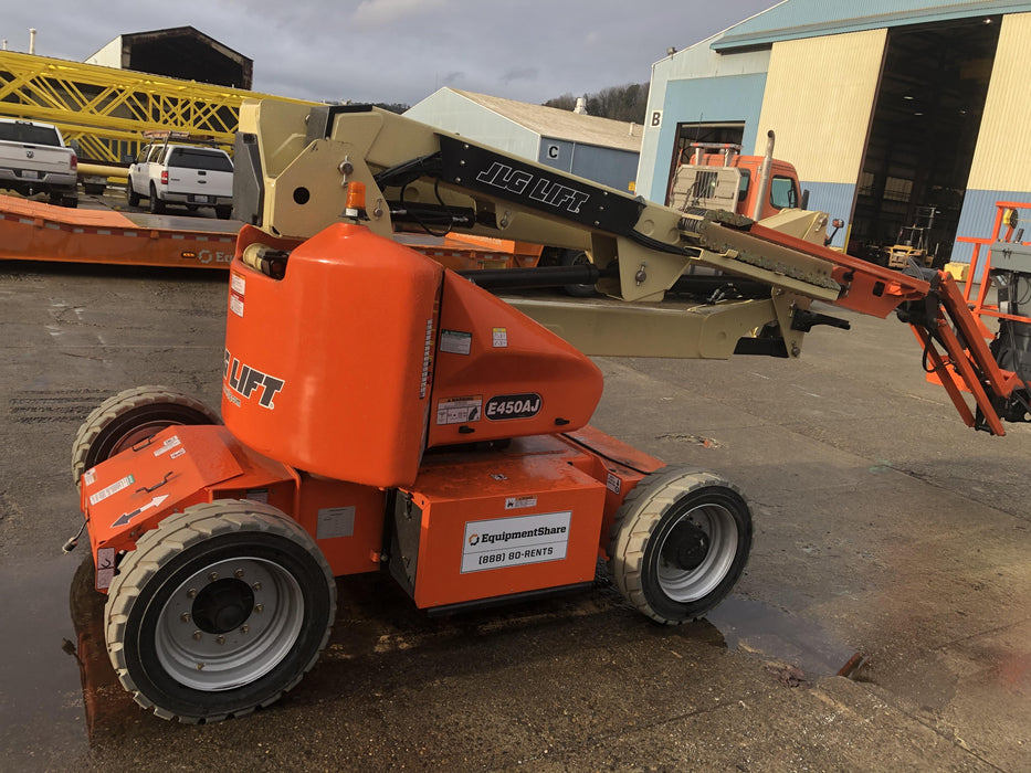 2019 JLG E450AJ