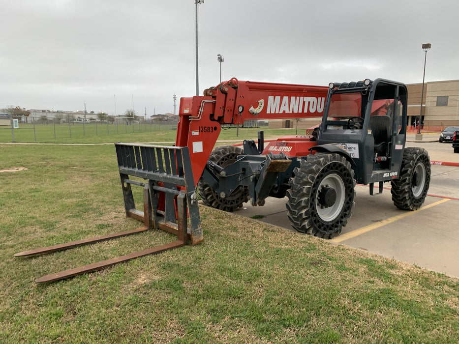 2018 Manitou MTA10055 MTA10055 - 74 HP T4, Canopy, Worklights/Strobe, Beacon, 66" Carriage, 60" Forks, Solid Tires, Lift Hook, Aux Hydraulics
