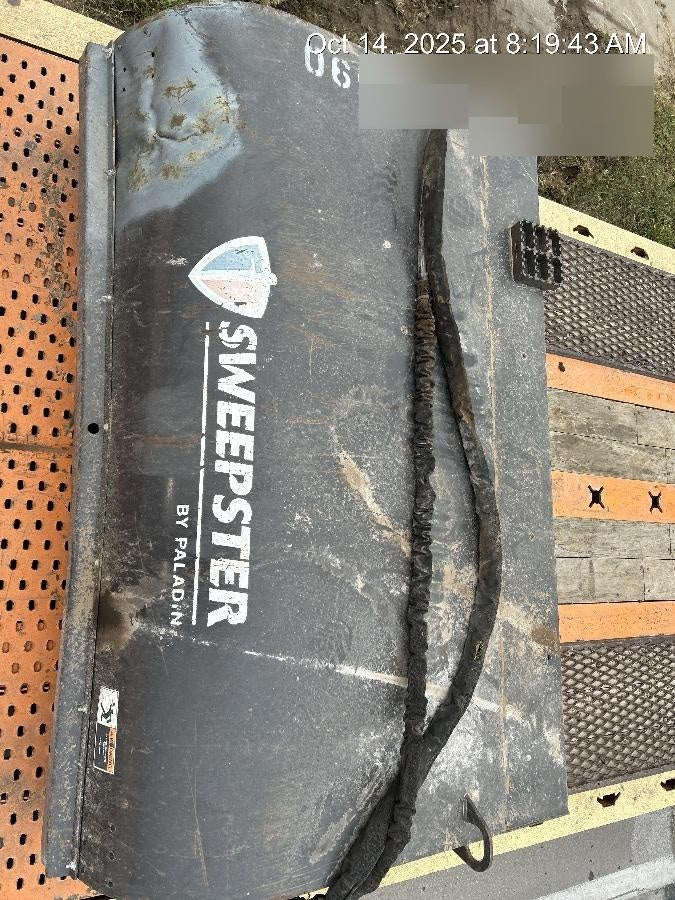 2019 PALADIN Sweepster SB72