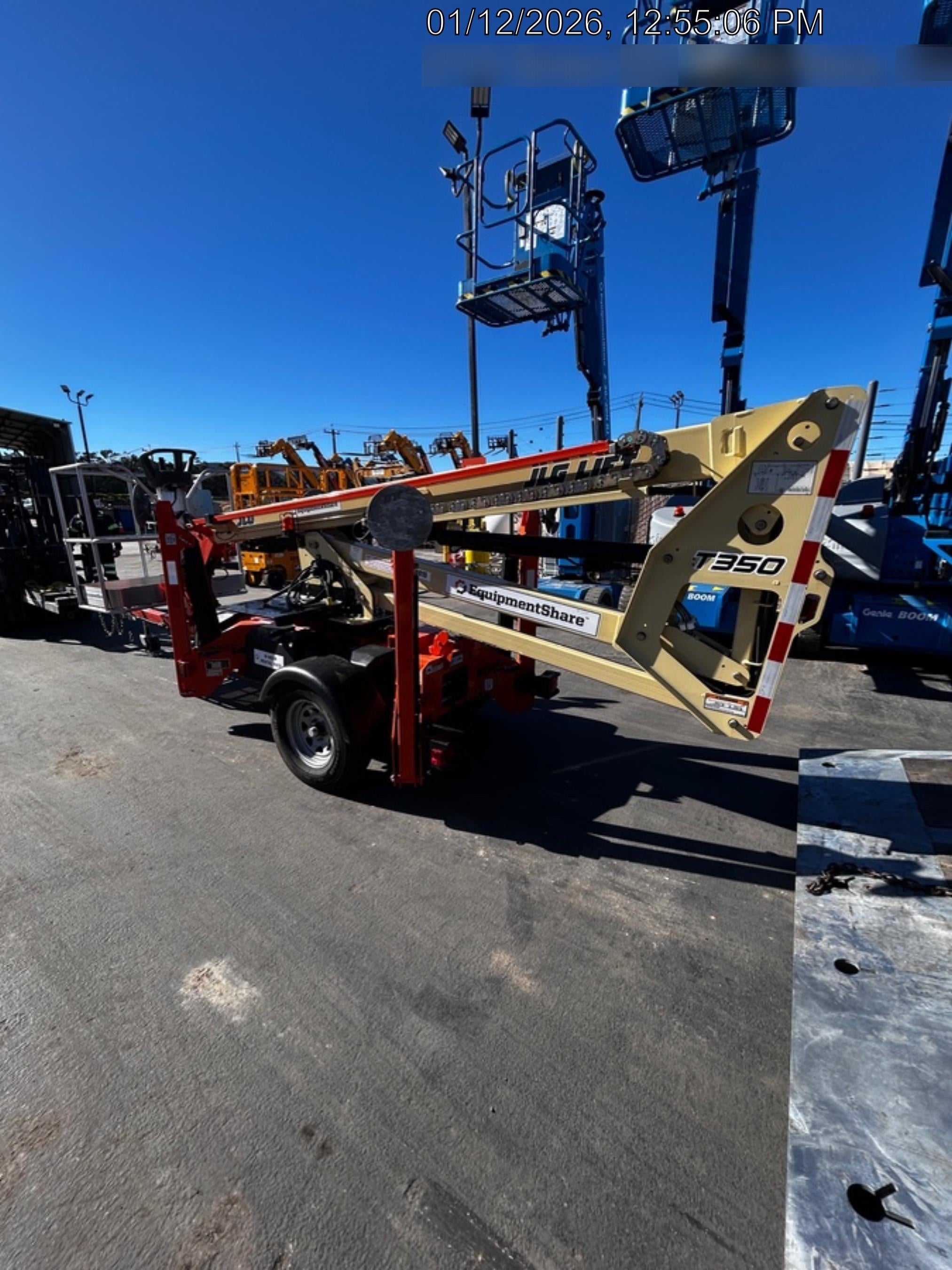 2022 JLG T350