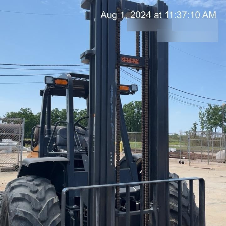 2023 CASE 588H