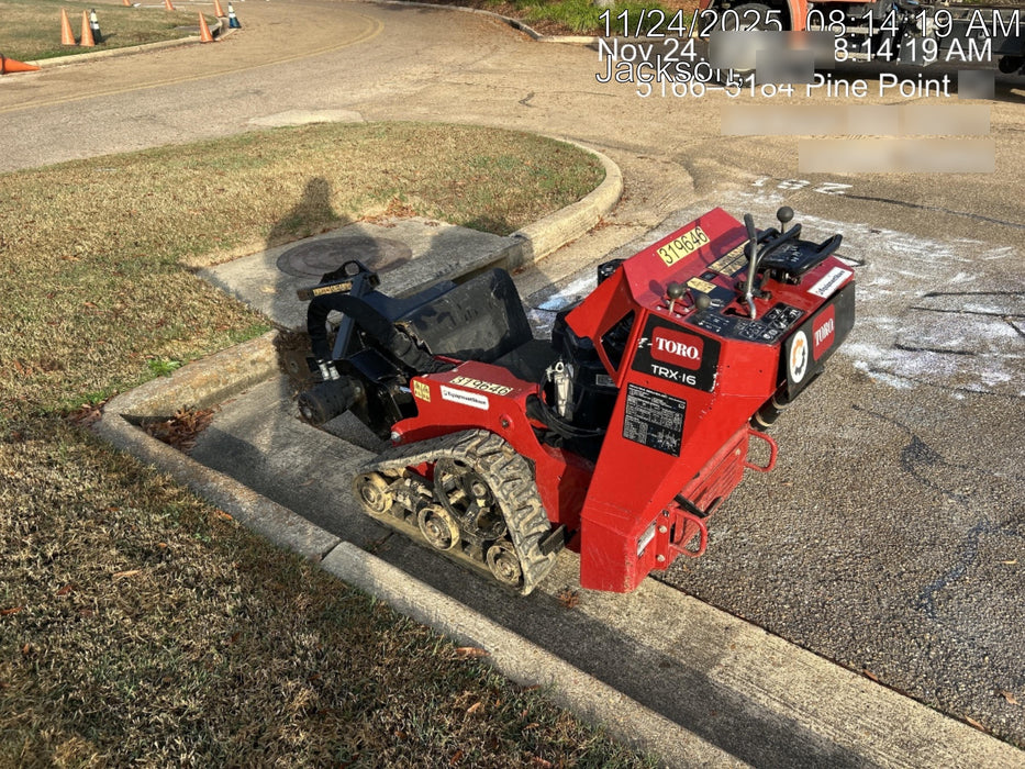 2023 TORO TRX-16