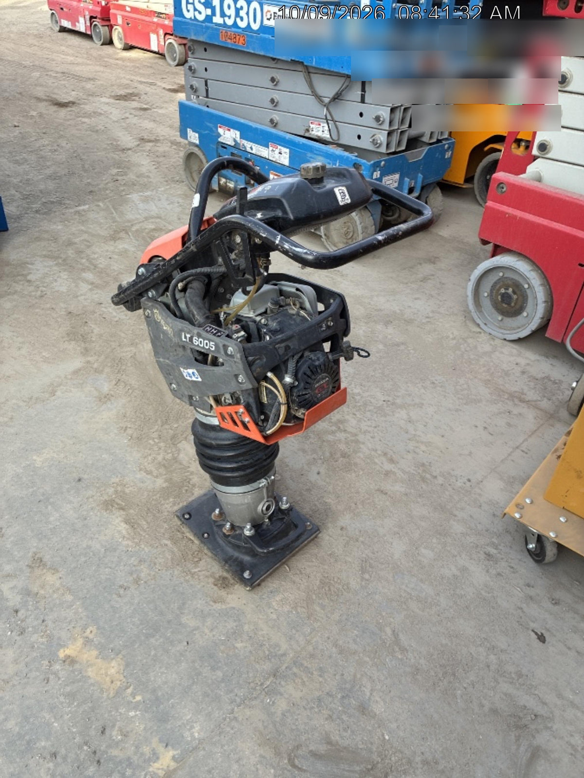 2025 HUSQVARNA LT6005