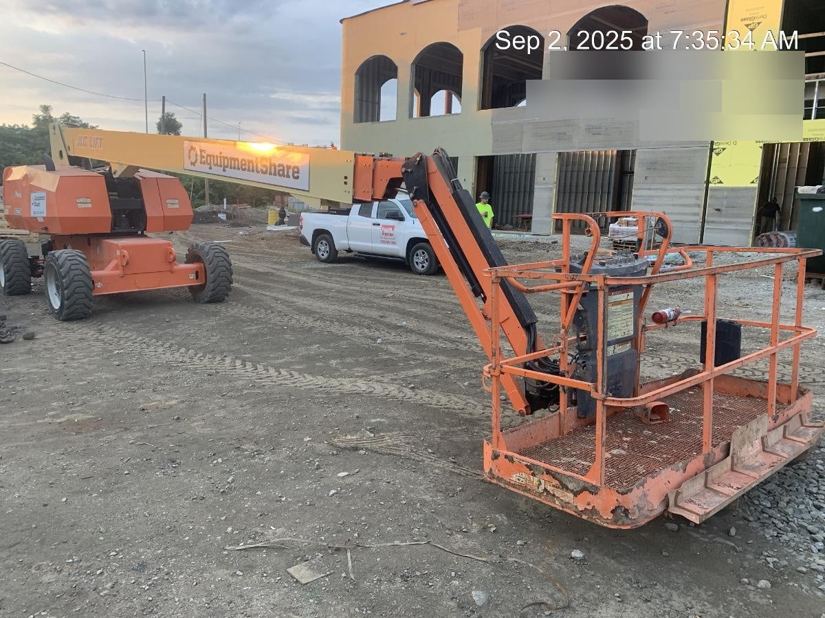 2019 JLG 860SJ