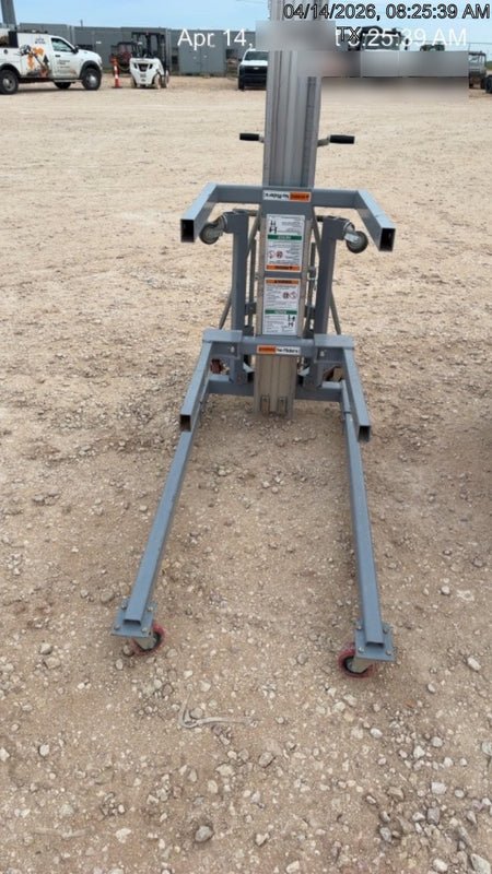2023 GENIE SLC-24