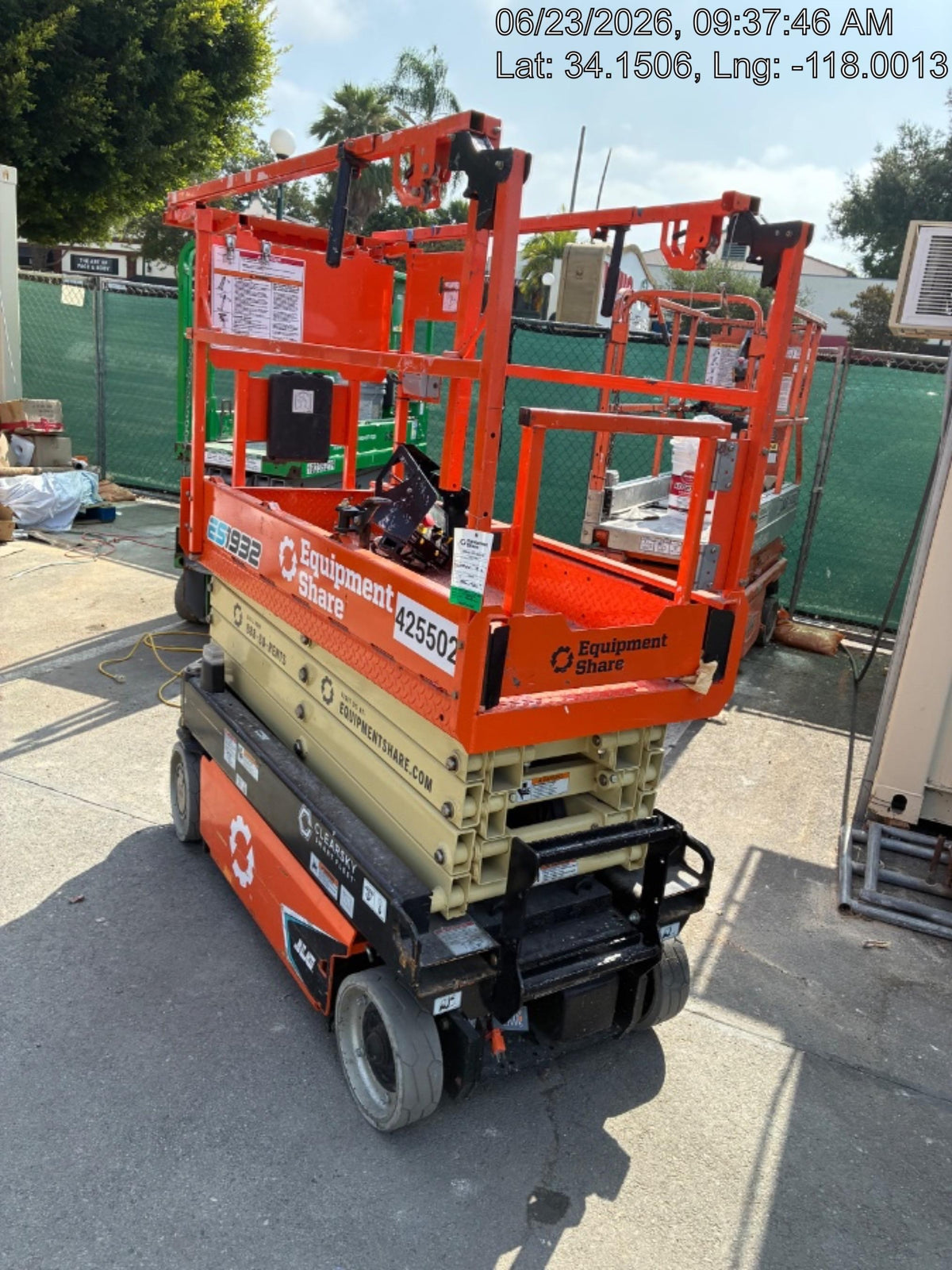 2024 JLG ES1932