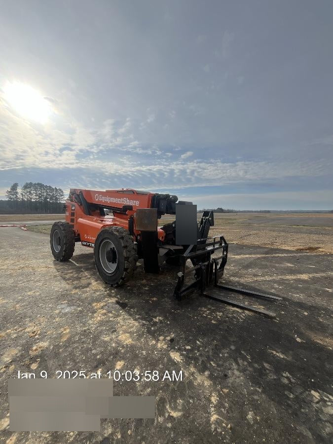 2023 SKYTRAK 10054