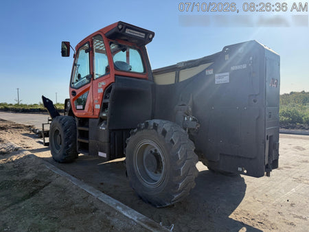 2022 JLG 1075