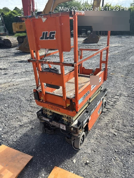 2021 JLG ES1330L