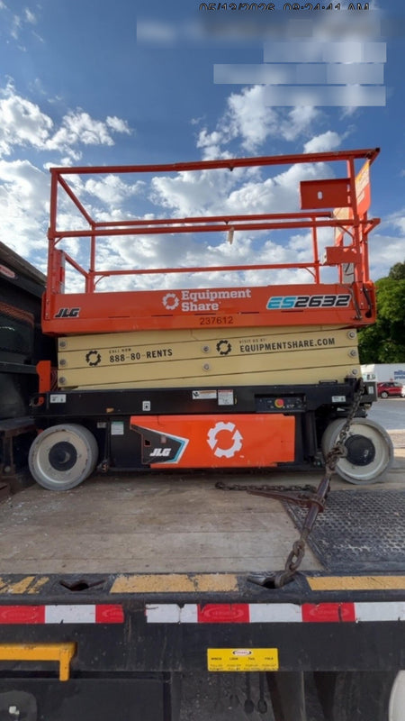2022 JLG ES2632