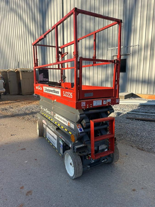 2022 Skyjack SJ3226 Hyd Drive, Sld NM Tires, DBcns, EST