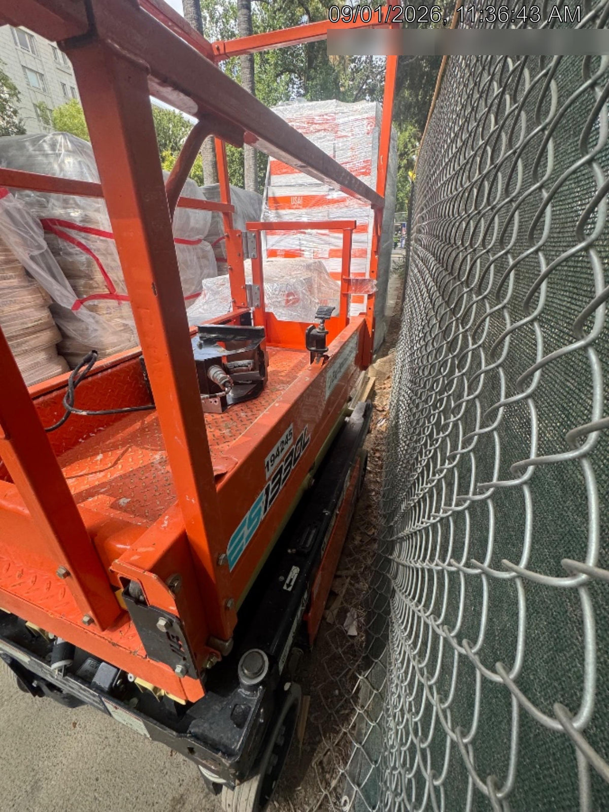2021 JLG ES1330L