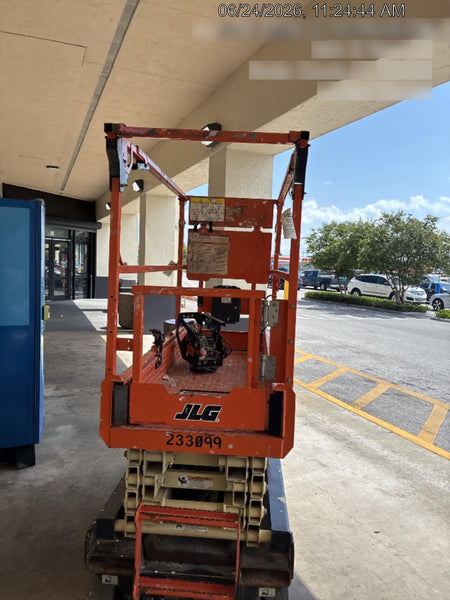 2022 JLG ES1932