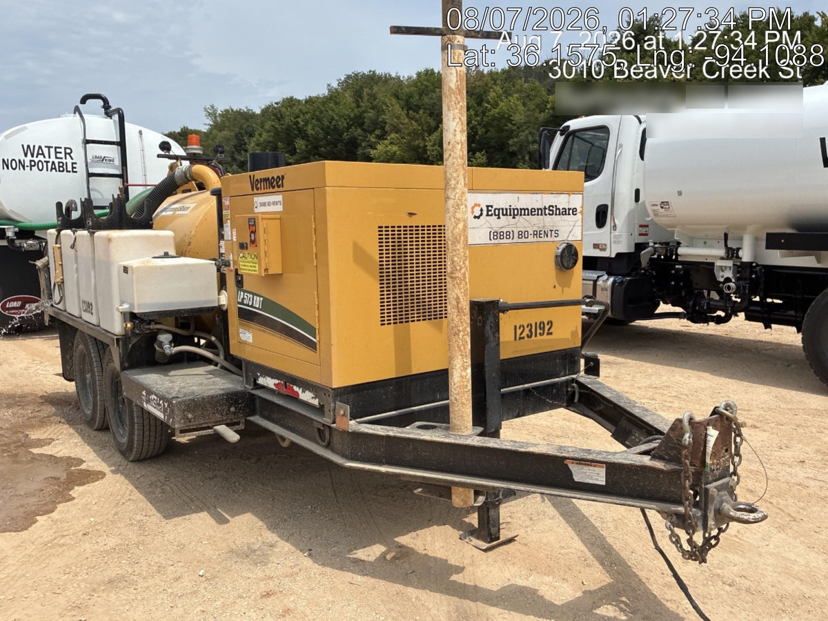 2021 Vac-Tron LP573XDT 500 Gallon Debris Tank w/ Hydraulic Tilt, two (2) 100 Gallon Water Tanks, Low Profile Torsion Axles (12,000 GVWR)