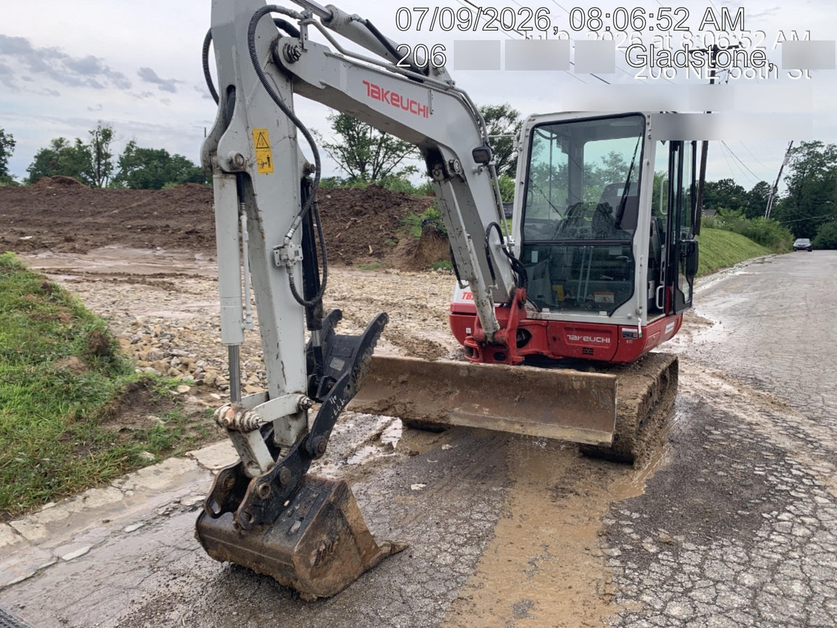 2023 TAKEUCHI TB240-CR