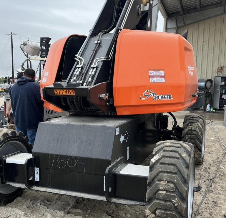 2023 JLG 660SJ