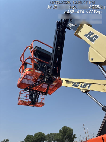 2025 JLG E300AJP