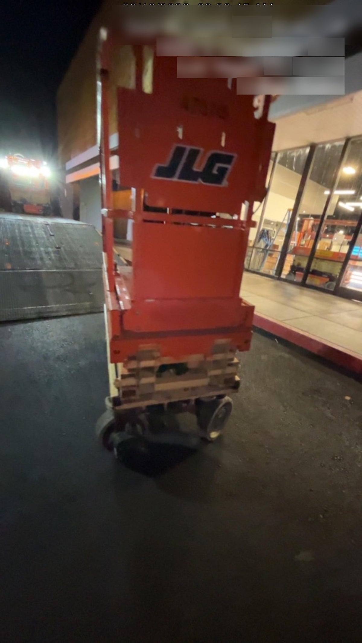 2016 JLG 1930ES Standard Options