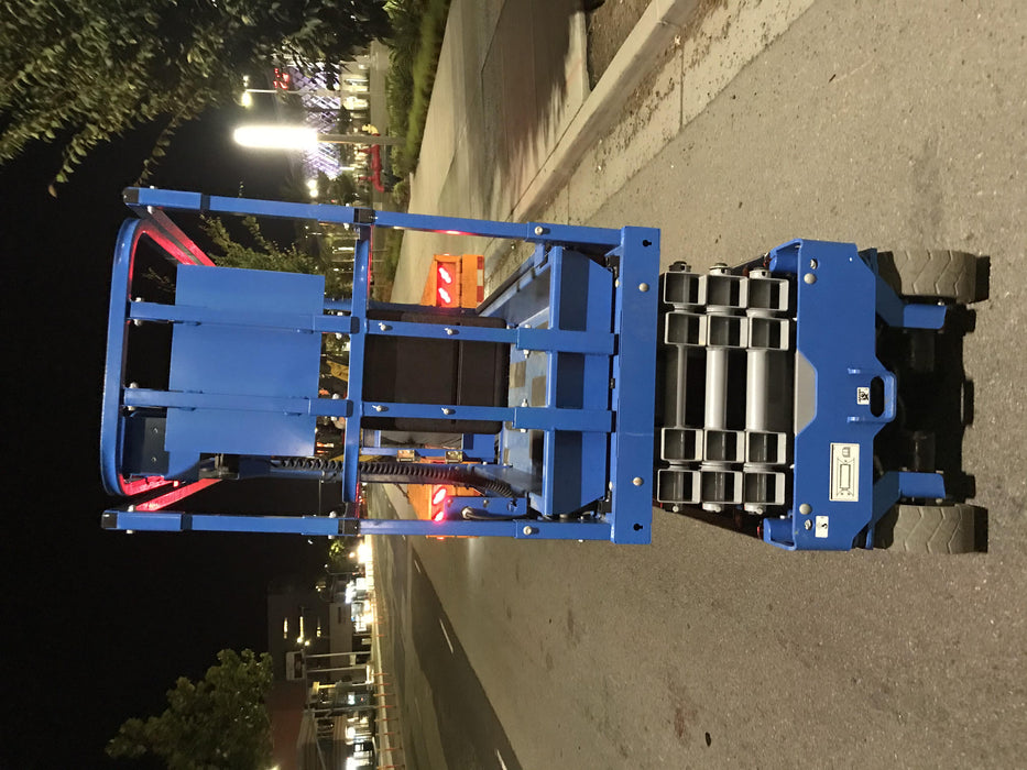 2020 Genie GS-1930 Solid Non Marking Tires, Beacon, Folding rails with half height swing gate, 800W Inverter