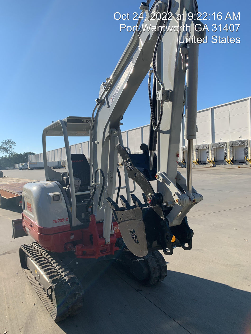 2022 TAKEUCHI TB235-2R