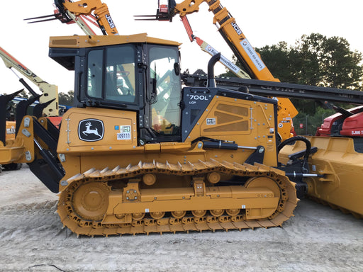 2020 JOHN DEERE 700L