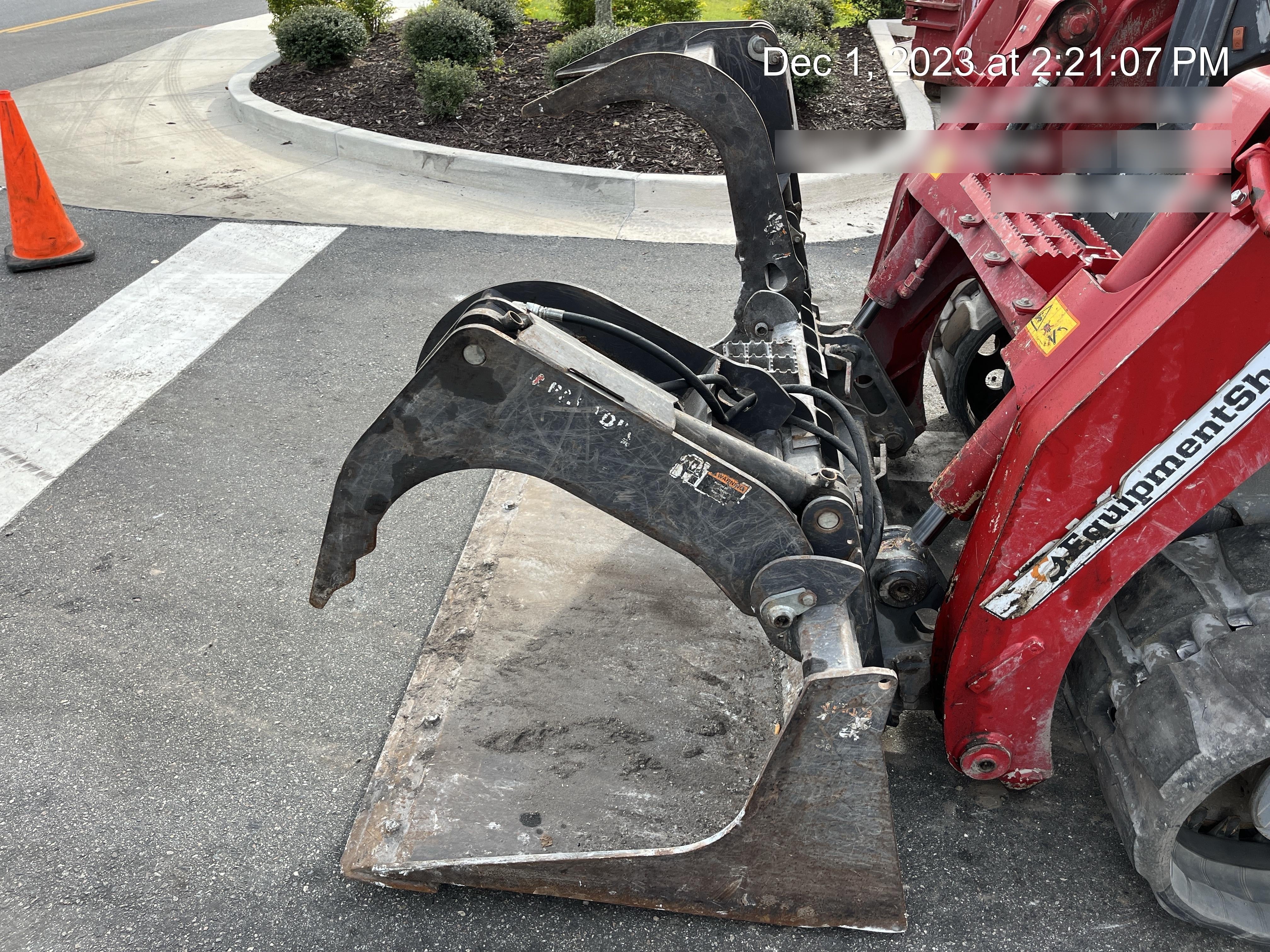 2020 PALADIN 76" Scrap Grapple Bucket - Paladin