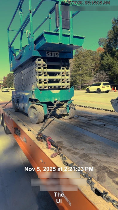 2017 Genie GS-3232 32' Narrow Scissor Lift