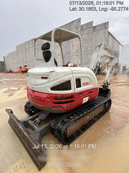 2023 TAKEUCHI TB250-2R