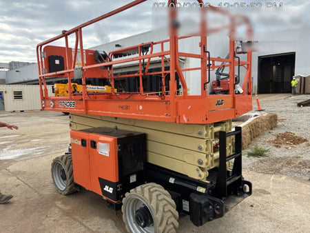 2021 JLG RT4069