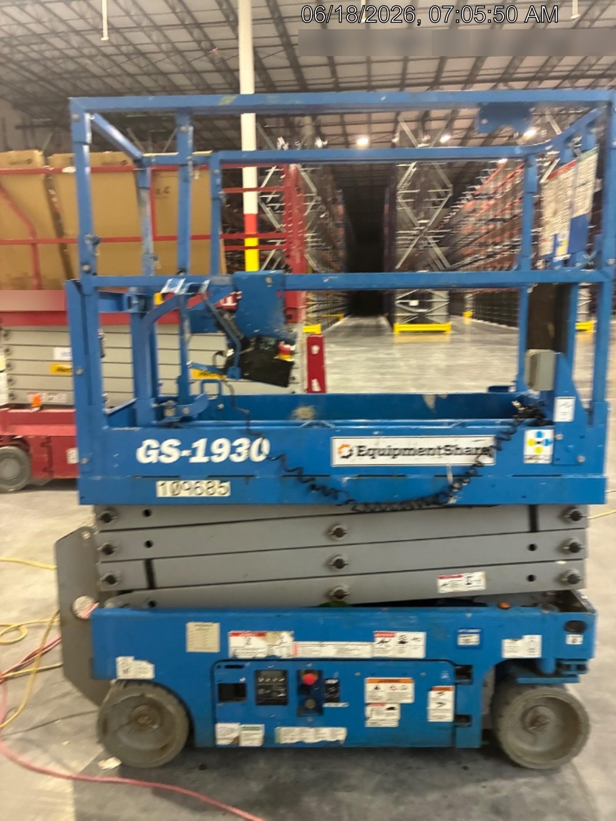 2020 Genie GS-1930 Solid Non Marking Tires, Beacon, Folding rails with half height swing gate, 800W Inverter