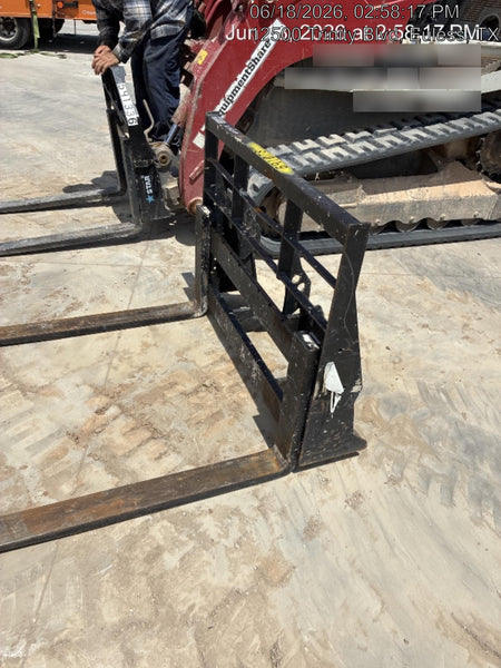 2025 ARROW MATERIAL HANDLING 48" Pallet Forks - Arrow