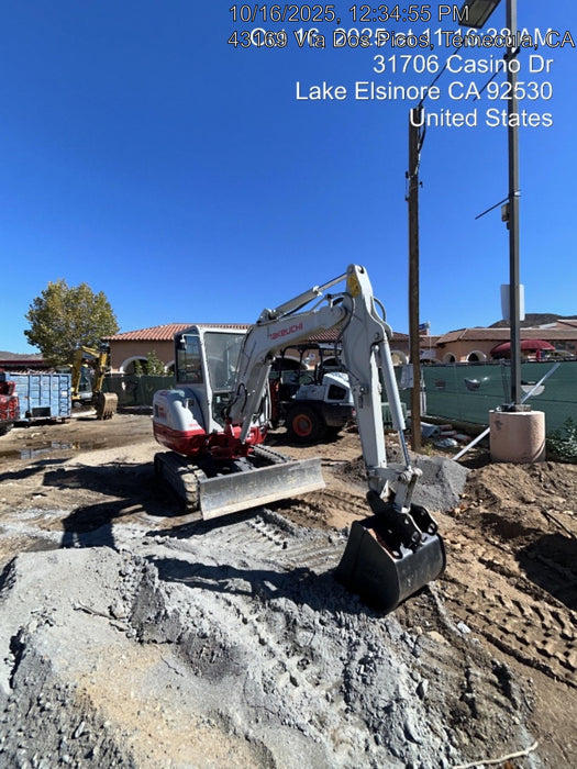 2025 TAKEUCHI 24" Bucket Takeuchi