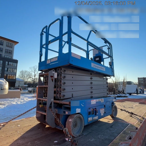 2019 Genie GS-4047 Folding rails with half height swing gate