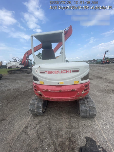 2023 TAKEUCHI TB250-2R