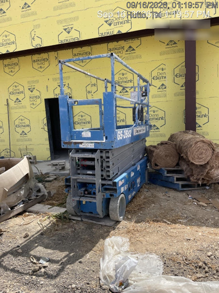 2019 Genie GS-2632 Folding rails with half height swing gate