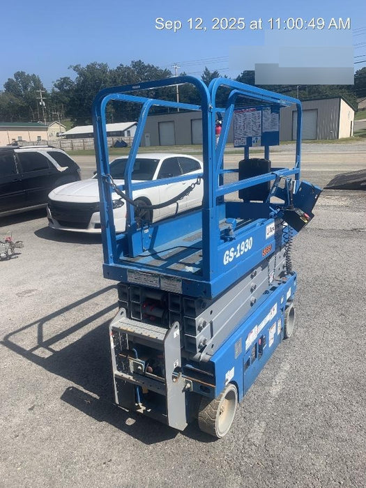 2019 Genie GS-1930 Fixed Rails with Chain Entry