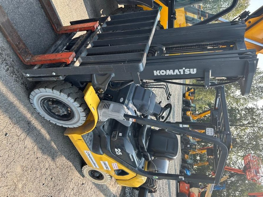 2021 KOMATSU FG25T-16