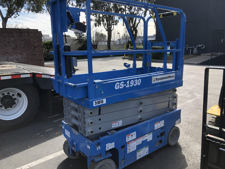 2019 Genie GS-1930 Half Height Swing Gate, 800W Inverter